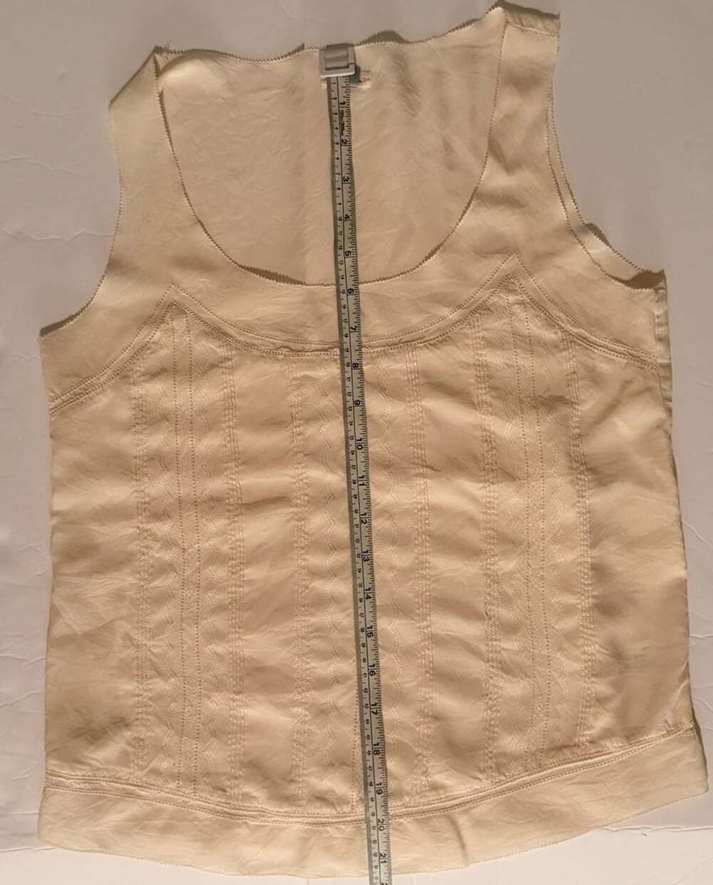 Fossil Women's Cream Textured Tank Top with Scalloped Neckline Size S - Picture 4 of 5
